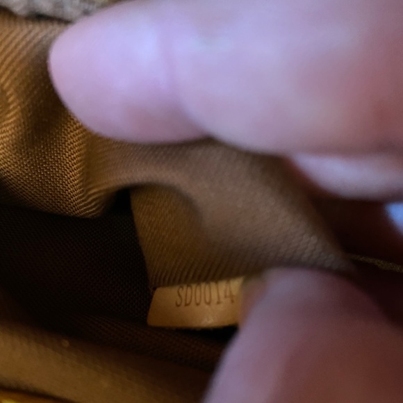 Authentic Louis Vuitton Alma PM w/Lock, includes off brand accessories! - Picture 7 of 11